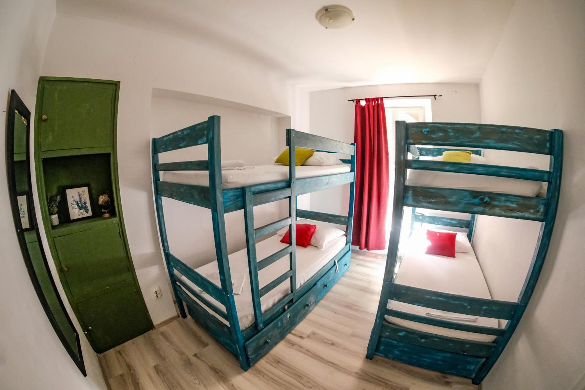 White Rabbit Hostel Hvar Town Eksteriør billede