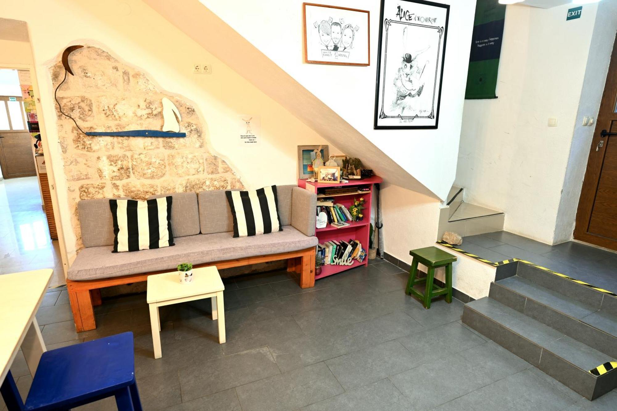 White Rabbit Hostel Hvar Town Eksteriør billede
