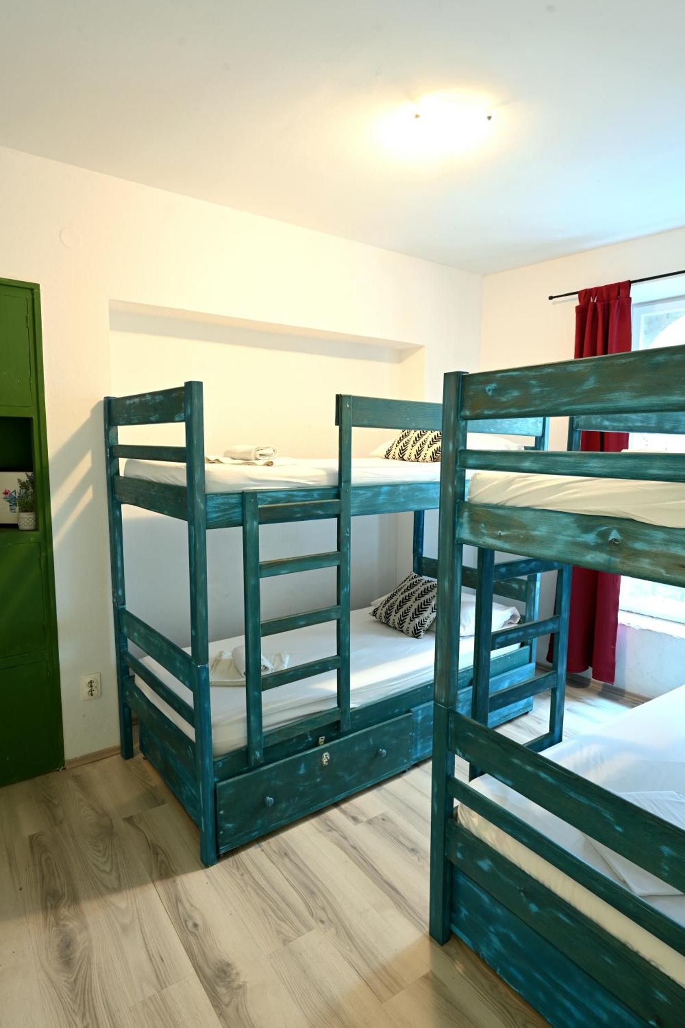 White Rabbit Hostel Hvar Town Eksteriør billede