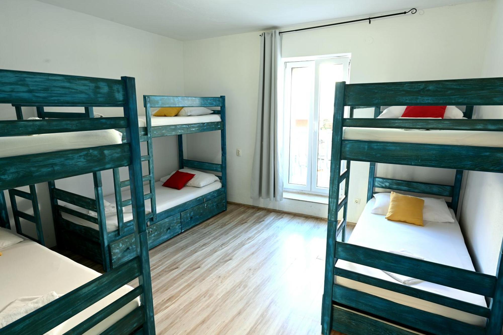 White Rabbit Hostel Hvar Town Eksteriør billede