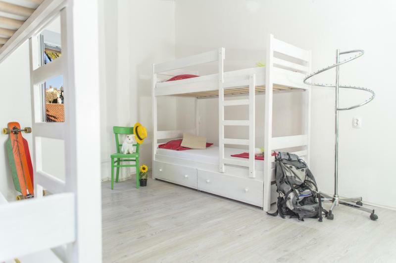 White Rabbit Hostel Hvar Town Eksteriør billede