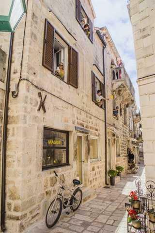 White Rabbit Hostel Hvar Town Eksteriør billede